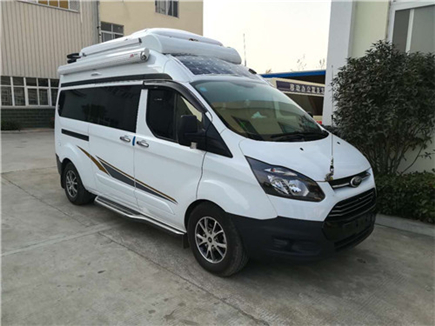 福特新全顺中轴中顶房车