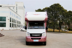 巧妙设计将C型旅居车的空间变大 价格还低！