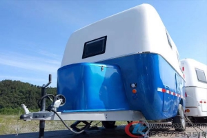 那些拖挂房车的是是非非